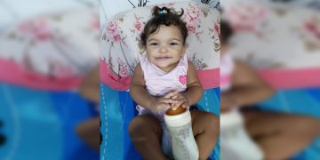 Bebê com síndrome rara tem saúde agravada devido à falta de acesso a medicamento de alto custo