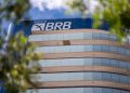 Celina retira Serrinha e área da Saúde de lei de capitalização do BRB