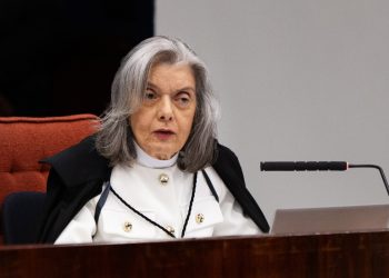 Ficha limpa: destino de políticos condenados está nas mãos de Cármen Lúcia