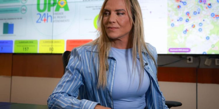 Celina vai para quarto após procedimento e recuperação deve durar 48h