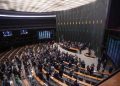Governistas e bolsonaristas se unem em proposta no Congresso