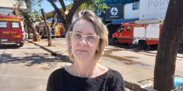“Perdi tudo”: donos de lojas contam prejuízo após incêndio na Feira dos Importados