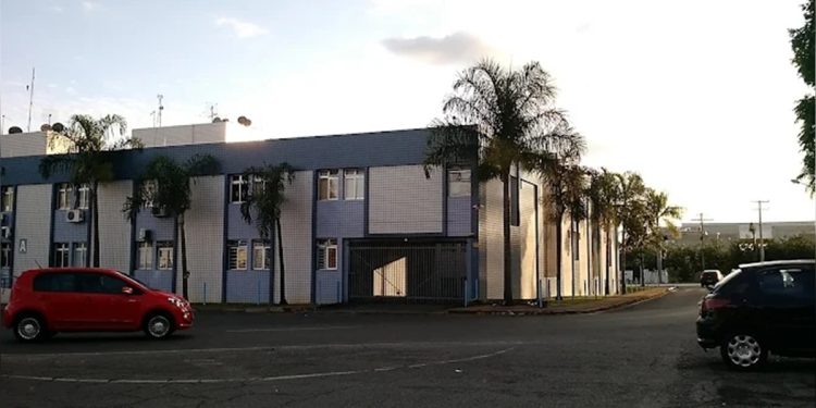 Suposto bilionário comprador da Naskar morava em kitnet de estudantes