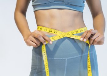 Servidora perde 13kg e é presa após calote em clínica de estética DF