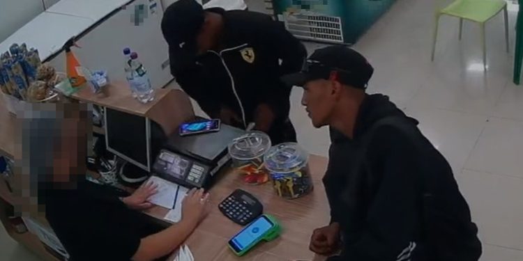 “Xaveco” em assalto: ladrão beija vítima após roubo no Entorno do DF. Veja vídeo