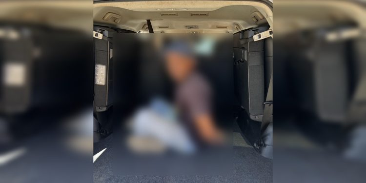 Pai estupra filha e oferece dinheiro para outra mandar fotos nuas