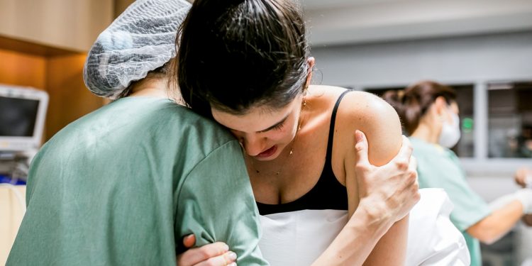 Cuidados com o pós-parto: o que toda mãe de 1ª viagem precisa saber