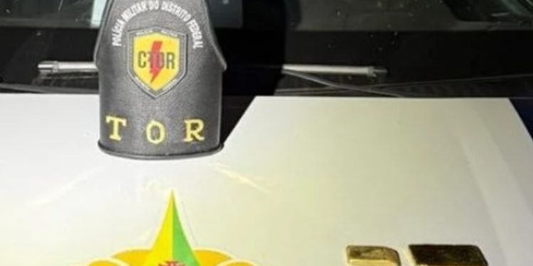 Homem é preso com barras de ouro avaliadas em meio milhão de reais