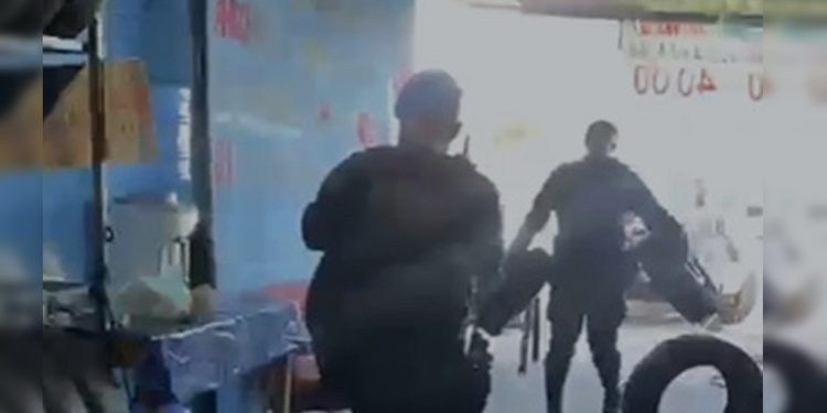 “Pneu barato”: PM prende suspeito de furtar rodas e para revender. Veja vídeo