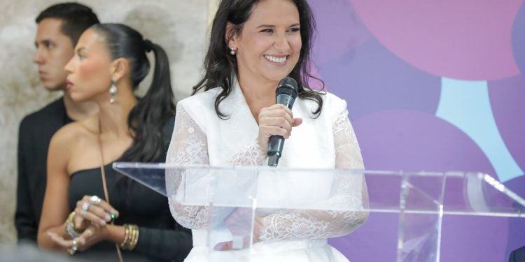 Diana de Almeida Ramos toma posse como nova procuradora-geral do DF