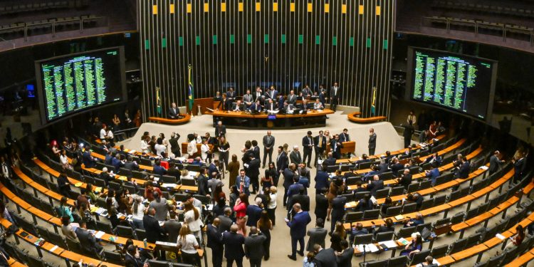 Lei Mariana Ferrer: deputada do PL pede audiência sobre crimes sexuais