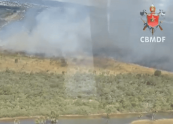 Fogo de queima controlada se espalha e combate dura mais de 3 horas