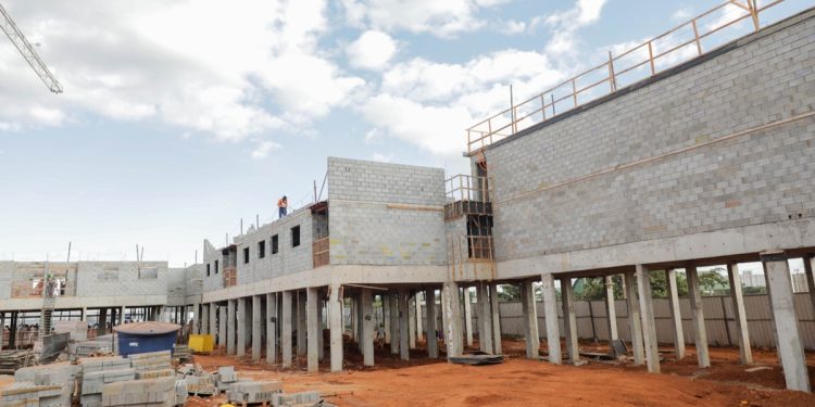 Obras em residencial que terá 192 apartamentos populares avançam no DF