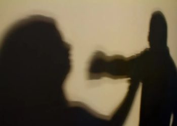 Mulher esfaqueada por namorado foi socorrida com filho recém-nascido