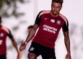 Atacante do Corinthians, Lingard lamenta falecimento do avô