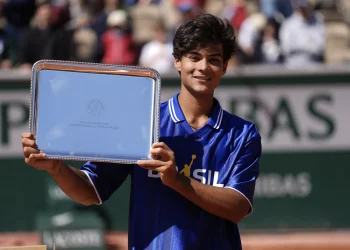 Campeão juvenil em Roland Garros, Guto Miguel revela sonho de ser número 1 do mundo