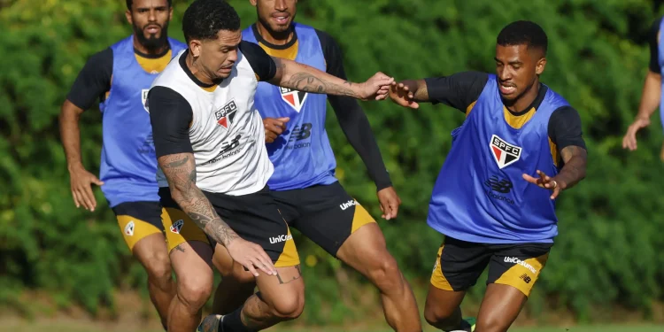 São Paulo se reapresenta para início de intertemporada durante a Copa