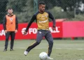 São Paulo dá sequência à intertemporada com treino de bolas paradas