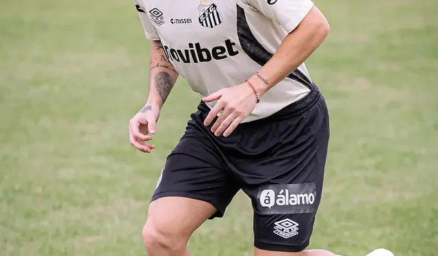 Veja fotos do treino em dois períodos do Santos desta terça