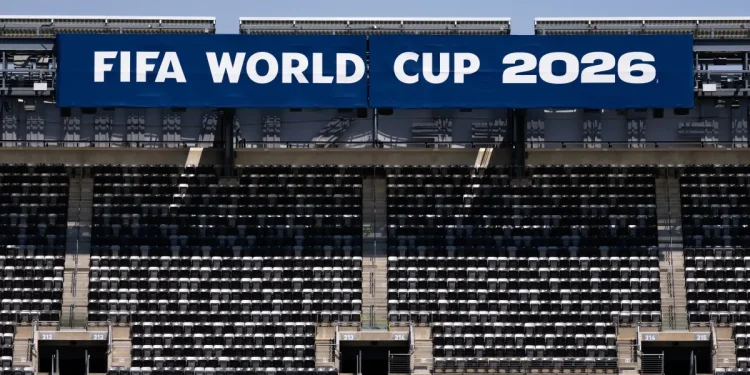 Após protestos, Fifa permitirá garrafas de água descartáveis nos estádios da Copa do Mundo