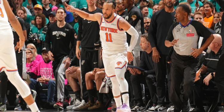 Knicks vencem Spurs e largam na frente nas finais da NBA
