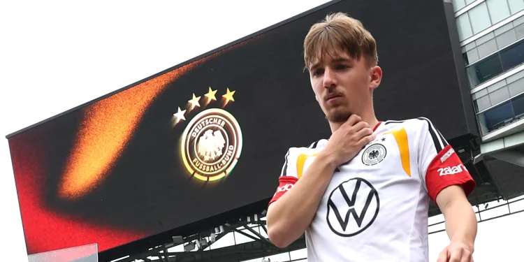Jovem do Bayern é cortado da seleção Alemã por lesão e está fora da Copa