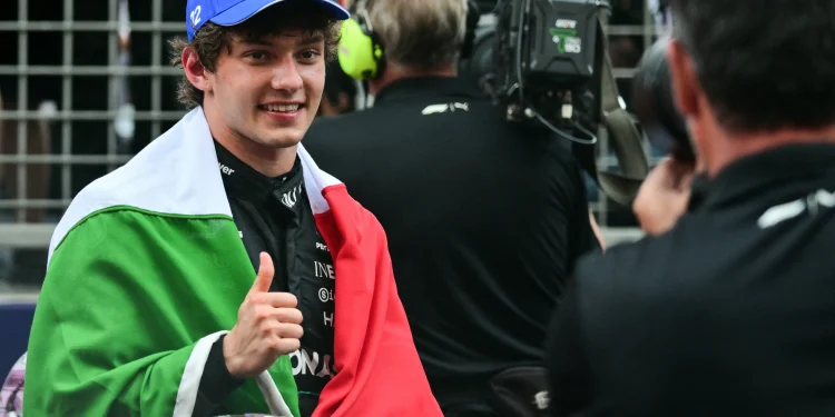 Antonelli vence GP de Mônaco e dispara na liderança do Mundial de F1