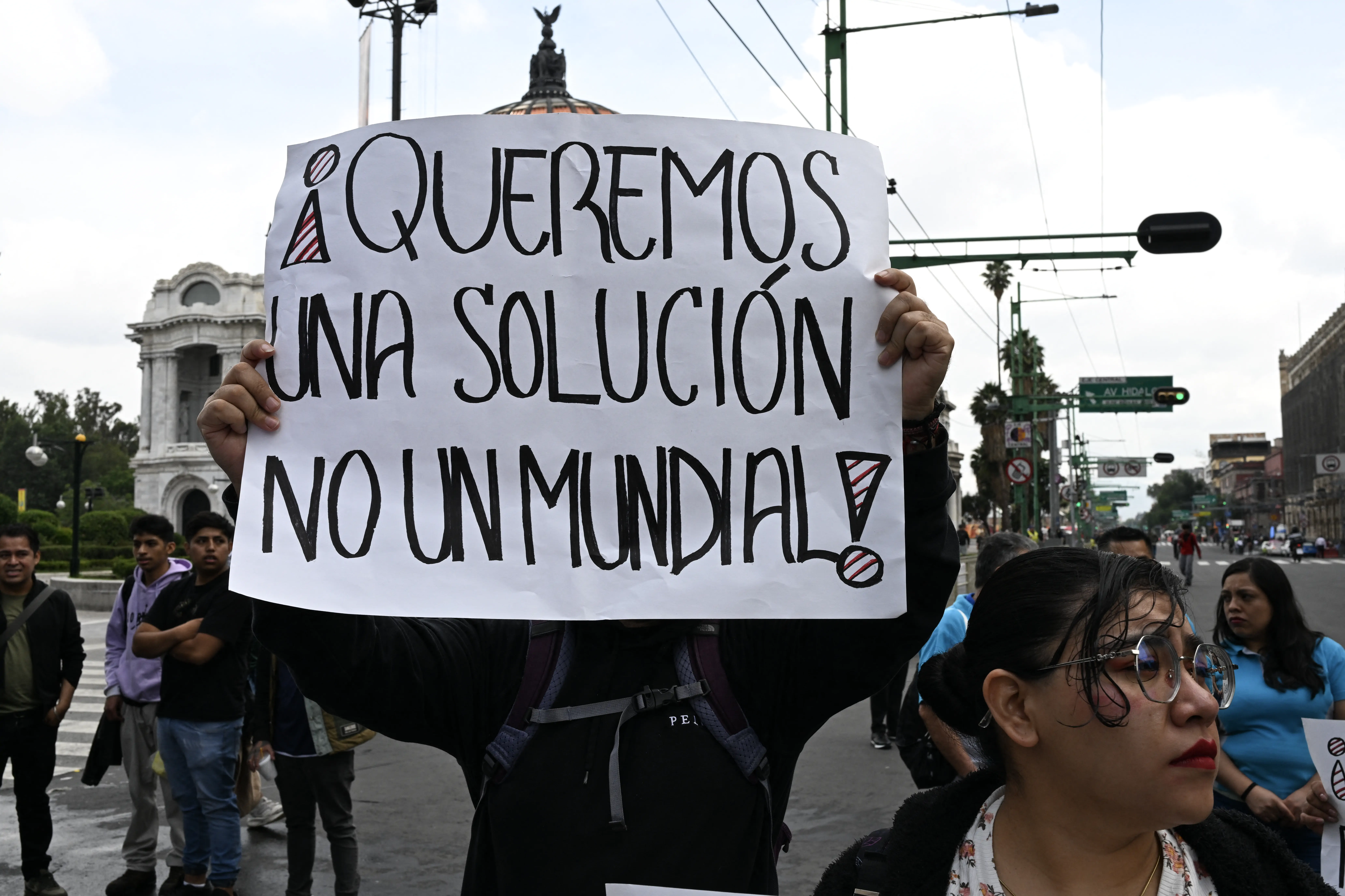 Em meio a protestos, México promete abertura de Copa do Mundo de “paz”