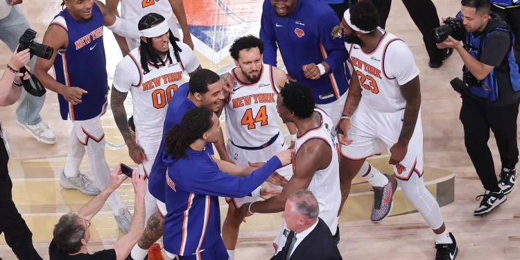 Em reação histórica, Knicks batem Spurs e ficam a uma vitória do título da NBA
