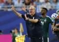 Bielsa critica pausas para hidratação na Copa: “Não acrescenta nada”