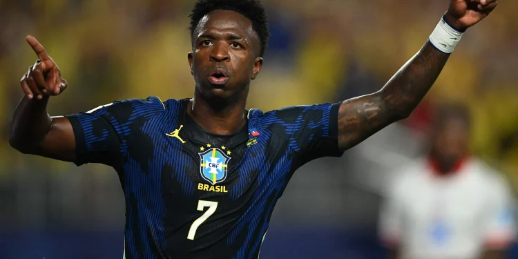 Vini Jr. se vê perto do nível ideal e diz que vitória do Brasil “dá confiança”
