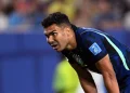 Seleção pode perder dois titulares para a segunda fase da Copa; entenda