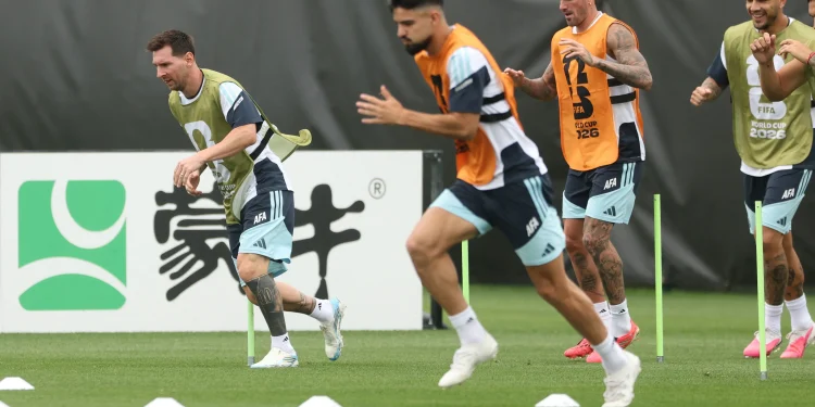 Argentina x Áustria: veja prováveis escalações e onde assistir ao duelo pela Copa do Mundo