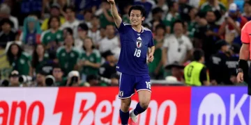 Japão goleia em milésimo jogo da história da Copa do Mundo e elimina a Tunísia