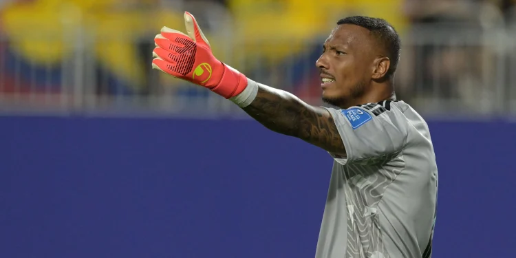 Room brilha, Curaçao faz história e segura empate com o Equador na Copa