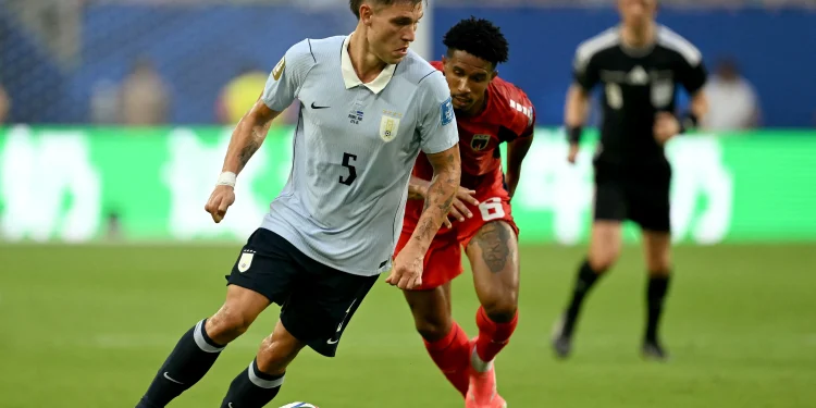 Federação uruguaia confirma lesão de ligamento do volante Manuel Ugarte