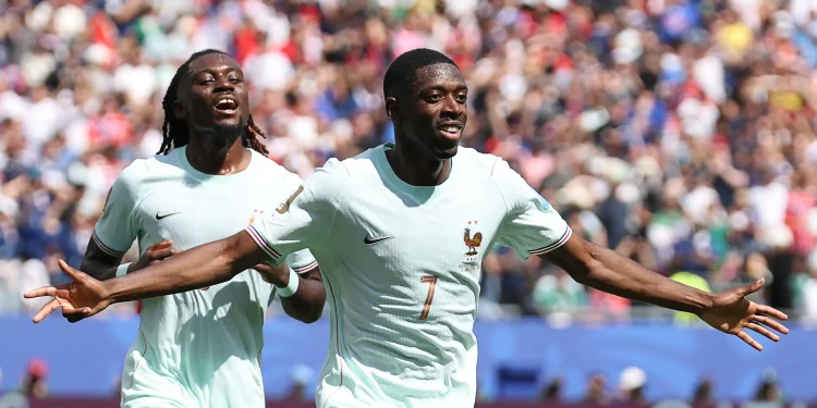 Com três gols em meia hora, Dembélé marca um dos hat-tricks mais rápidos das Copas