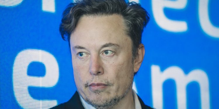 Elon Musk: o trilionário extremista que quer apagar as estrelas do céu