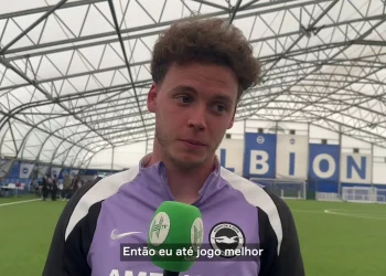 Meia da Bélgica, De Cuyper exalta Doku como um dos melhores pontas do mundo
