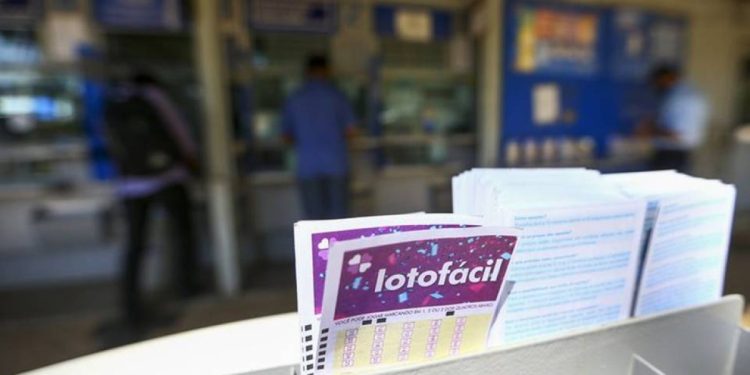 Aposta do DF fatura R$ 722 mil na Lotofácil. Veja os números sorteados
