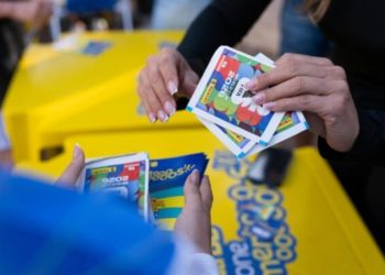 PCDF investiga golpe da pré-venda de álbuns de figurinhas da Copa