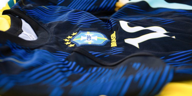 Cerveja, churrasco e camisa: o que o comércio do DF mais vende na Copa