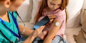 Tecnologia para diabetes pode causar problemas de pele em crianças