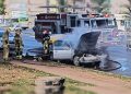 Carro pega fogo e trecho da Avenida Contorno no Guará é bloqueado