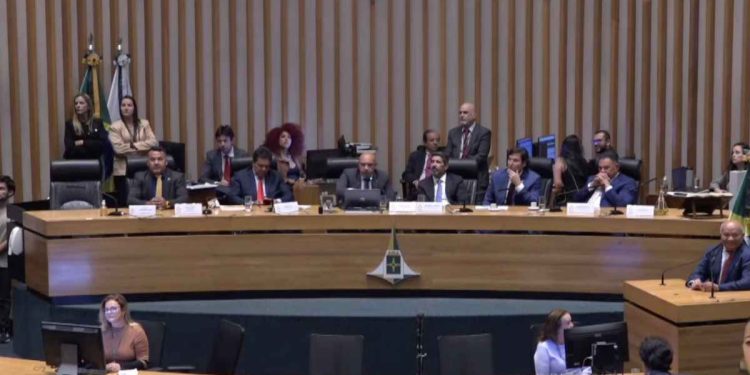 Veja quais deputados votaram a favor e contra projeto de lei do BRB