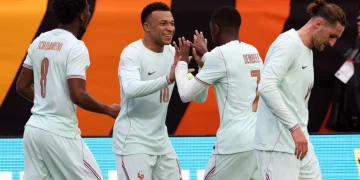 Campeões da Champions League se apresentam à seleção francesa