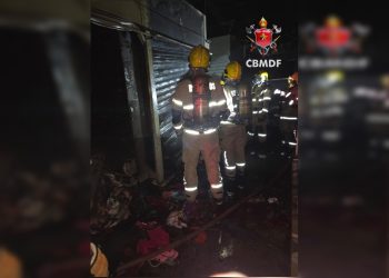 Incêndio na Feira Permanente de São Sebastião atinge quatro boxes. Veja vídeo