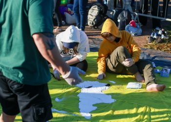 Corpus Christi: fiéis montam tapete de 125 metros na Esplanada