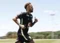Lesionado, Neymar completa um mês sem entrar em campo