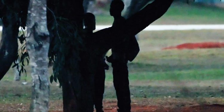 Na Floresta dos Sussurros, a bronha é solidária e a Copa é com “bola e tudo”